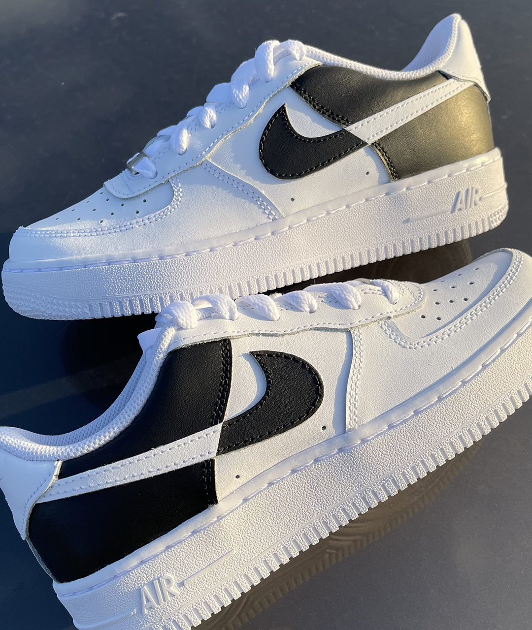 NIKE AIR FORCE 1 CUSTOM WHITE BLACK SPLIT