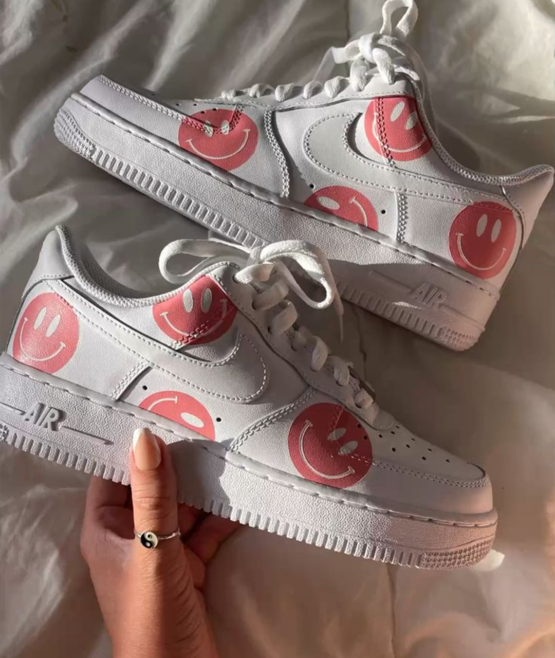 NIKE AIR FORCE 1 CUSTOM PINK SMILEY