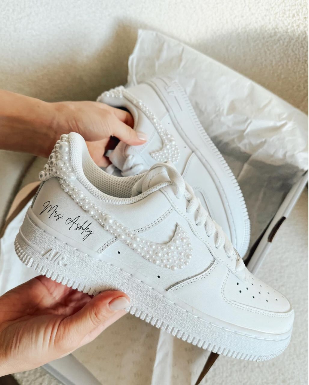 NIKE AIR FORCE 1 CUSTOM PEARLS SWOOSH & BACK