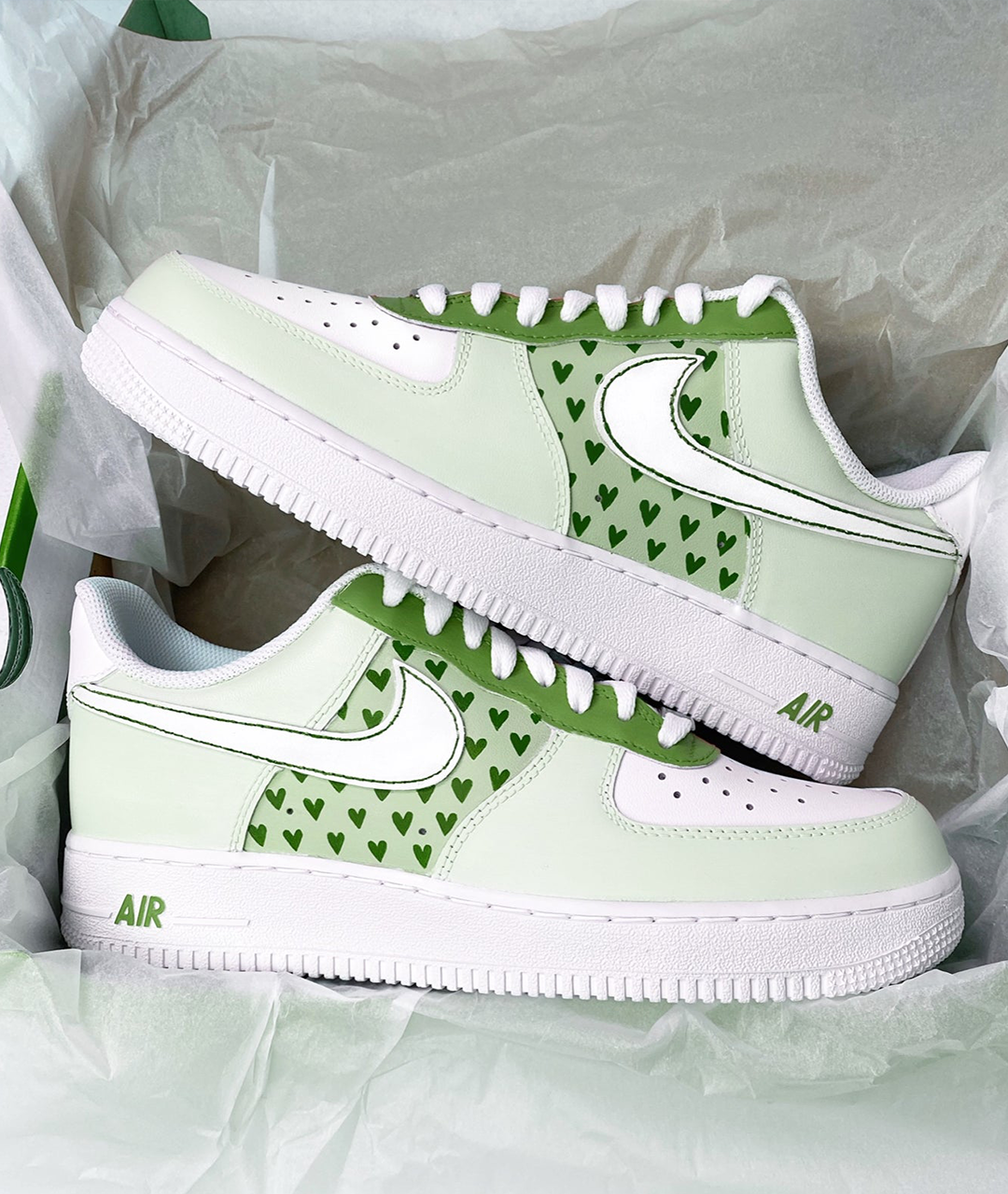 NIKE AIR FORCE 1 CUSTOM HEARTS GREEN